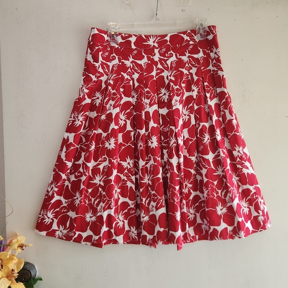 🆕️ Talbots NWT Red Floral Size 6 Skirt - Picture 4 of 11